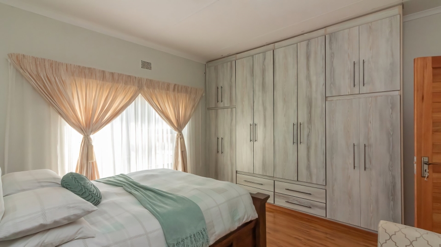 3 Bedroom Property for Sale in Kroonstad Rural Free State